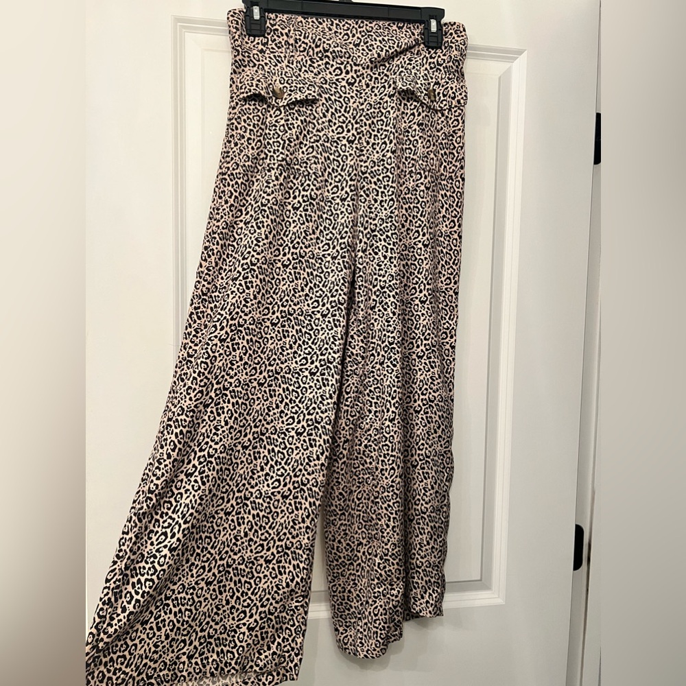 American Eagle cheetah print elastic waist wide bottom pants